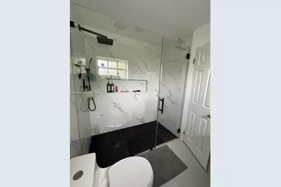6190 W 14th Ave, Hialeah, FL 33012 - Photo 11
