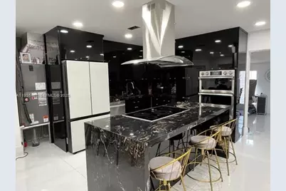 6190 W 14th Ave, Hialeah, FL 33012 - Photo 1