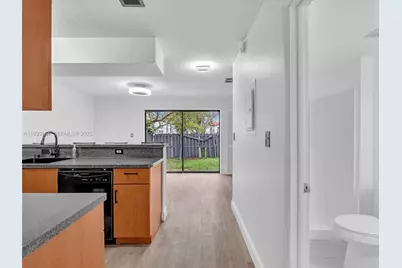 3911 SW 52nd Ave #4-1, Pembroke Park, FL 33023 - Photo 13