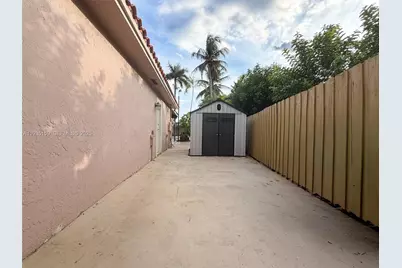 12250 SW 2nd St, Miami, FL 33184 - Photo 23