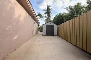 12250 SW 2nd St, Miami, FL 33184 - Photo 23