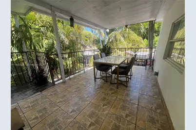 2757 SW 34th Ave, Miami, FL 33133 - Photo 5