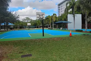 3250 N Palm Aire Dr, Pompano Beach, FL 33069 - Photo 27