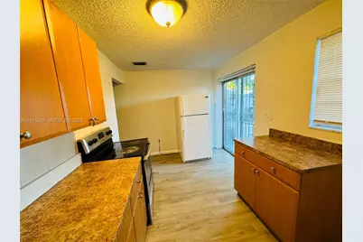 10805 SW 4th St #3, Sweetwater, FL 33174 - Photo 9