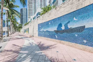 325 S Biscayne Blvd, Miami, FL 33131 - Photo 3