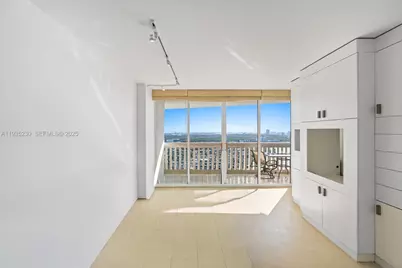 1000 W Island Blvd #3002, Aventura, FL 33160 - Photo 29