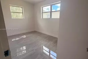 318 NW 30th Terrace, Fort Lauderdale, FL 33311 - Photo 15