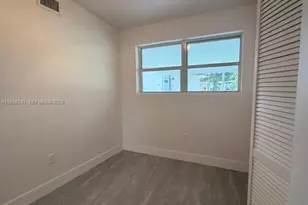 318 NW 30th Terrace, Fort Lauderdale, FL 33311 - Photo 13