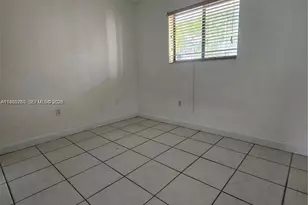 5460 W 21st Ct, Hialeah, FL 33016 - Photo 7