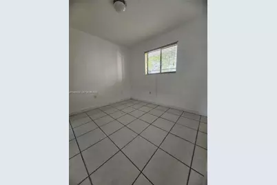 5460 W 21st Ct #310, Hialeah, FL 33016 - Photo 3