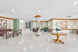 100 Golden Isles Dr, Hallandale Beach, FL 33009 - Photo 37