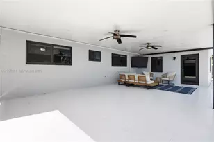 4165 W 5th Ln, Hialeah, FL 33012 - Photo 25