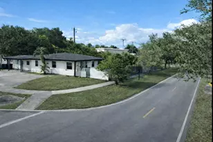 9201 SW 43rd Terrace, Miami, FL 33165 - Photo 1