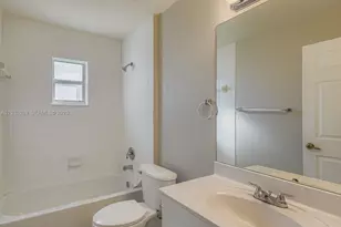 14242 NW 18th Pl, Pembroke Pines, FL 33028 - Photo 25