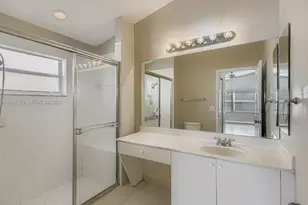 14242 NW 18th Pl, Pembroke Pines, FL 33028 - Photo 23