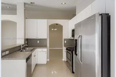 14242 NW 18th Pl, Pembroke Pines, FL 33028 - Photo 9