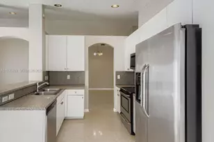 14242 NW 18th Pl, Pembroke Pines, FL 33028 - Photo 9