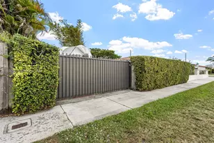 1172 SW 102nd Ct, Miami, FL 33174 - Photo 33