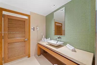 900 Biscayne Blvd #2106, Miami, FL 33132 - Photo 37