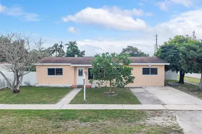590 W 35th Pl, Hialeah, FL 33012 - Photo 15