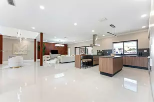 16733 Golfview Dr, Weston, FL 33326 - Photo 7