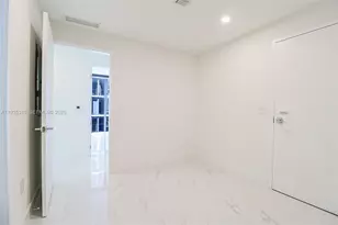 700 NE 24th St, Miami, FL 33137 - Photo 53