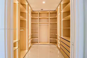 700 NE 24th St, Miami, FL 33137 - Photo 35