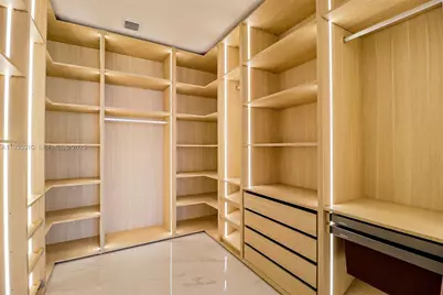 700 NE 24 St #4201, Miami, FL 33137 - Photo 35