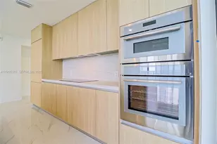 700 NE 24th St, Miami, FL 33137 - Photo 7