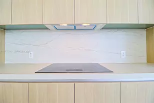 700 NE 24th St, Miami, FL 33137 - Photo 9