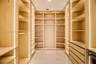 700 NE 24th St, Miami, FL 33137 - Photo 33