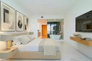 700 NE 24th St, Miami, FL 33137 - Photo 3