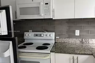 888 SW 6th St, Miami, FL 33130 - Photo 5