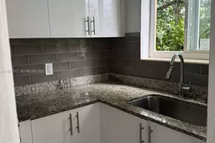 888 SW 6th St, Miami, FL 33130 - Photo 1