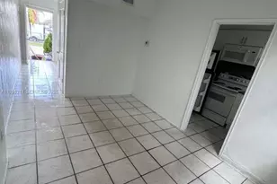 888 SW 6th St, Miami, FL 33130 - Photo 9