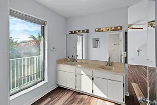 10922 SW 25th St, Miami, FL 33165 - Photo 19