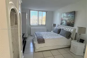 300 Bayview Dr, Sunny Isles Beach, FL 33160 - Photo 11