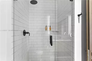 398 NE 5th St, Miami, FL 33132 - Photo 27