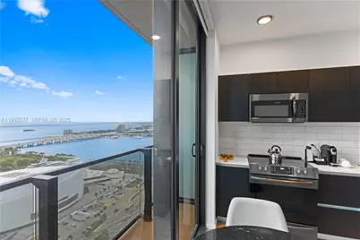 398 NE 5th St #3102, Miami, FL 33132 - Photo 31