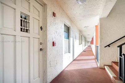 150 S Hollybrook Ter #208, Pembroke Pines, FL 33025 - Photo 3