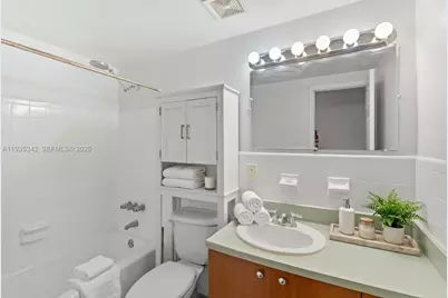 318 Majorca Ave #203, Coral Gables, FL 33134 - Photo 5