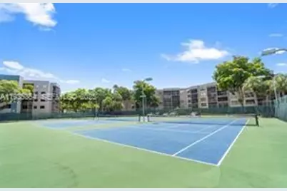 1100 Colony Point Cir #518, Pembroke Pines, FL 33026 - Photo 23
