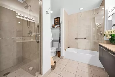 1900 N Bayshore Dr #5103, Miami, FL 33132 - Photo 25