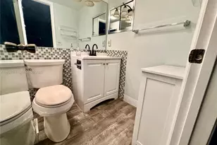 1058 E Harwood E, Deerfield Beach, FL 33442 - Photo 11