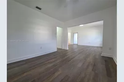 6240 SW 21st St (Upstairs) #6242, Miami, FL 33155 - Photo 9