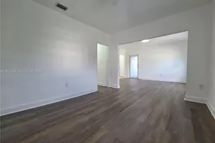 6240 SW 21st St (Upstairs), Miami, FL 33155 - Photo 9