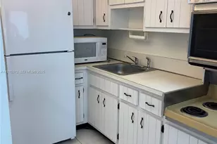 1470 NE 125th Terrace, North Miami, FL 33161 - Photo 7