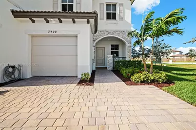 2400 SE 29th St, Homestead, FL 33035 - Photo 3