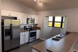 22541 SW 88th Pl, Cutler Bay, FL 33190 - Photo 5