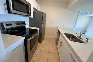 8120 Geneva Ct, Doral, FL 33166 - Photo 19